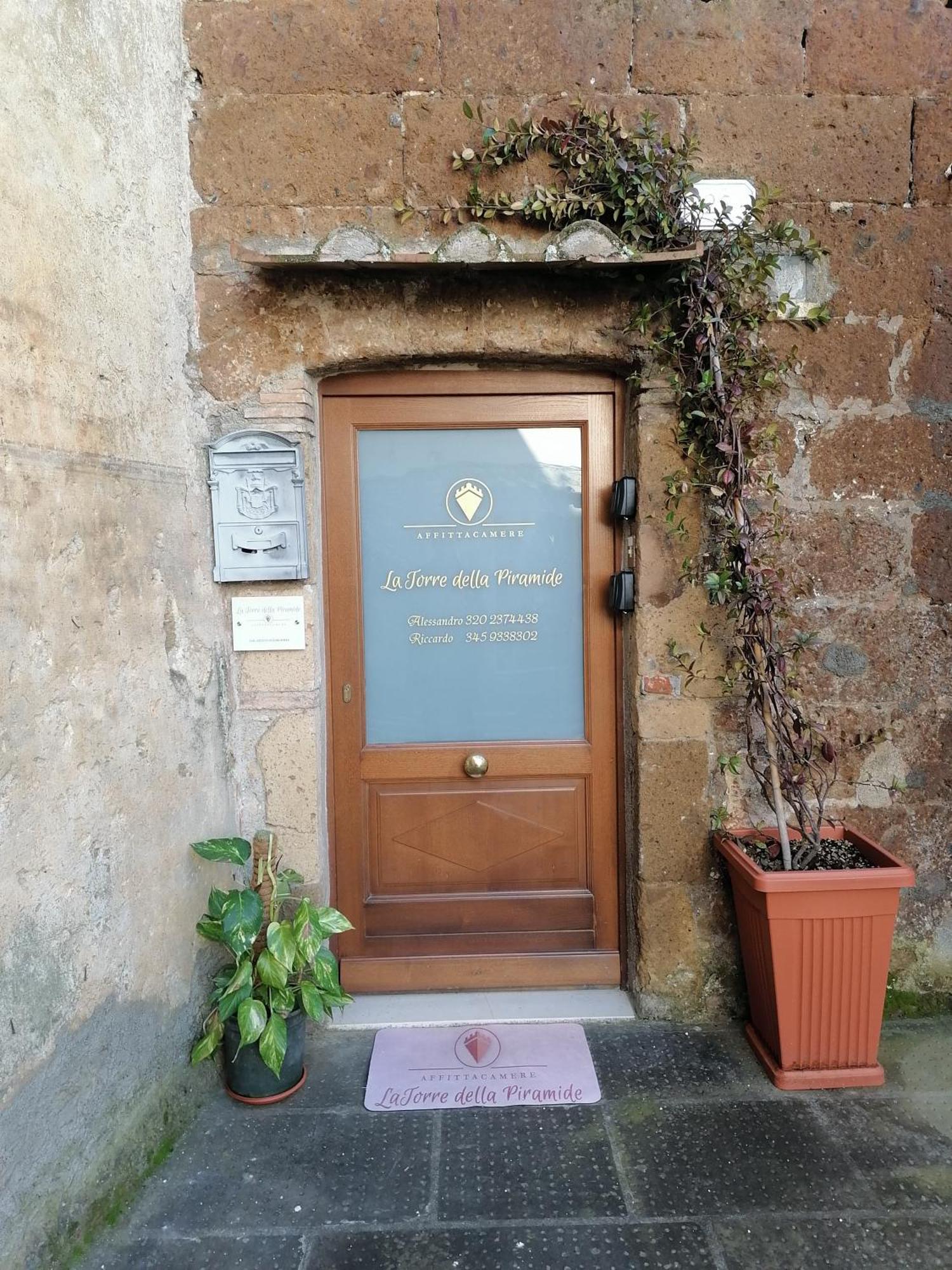 La Torre Della Piramide Hotel Pitigliano Exterior photo