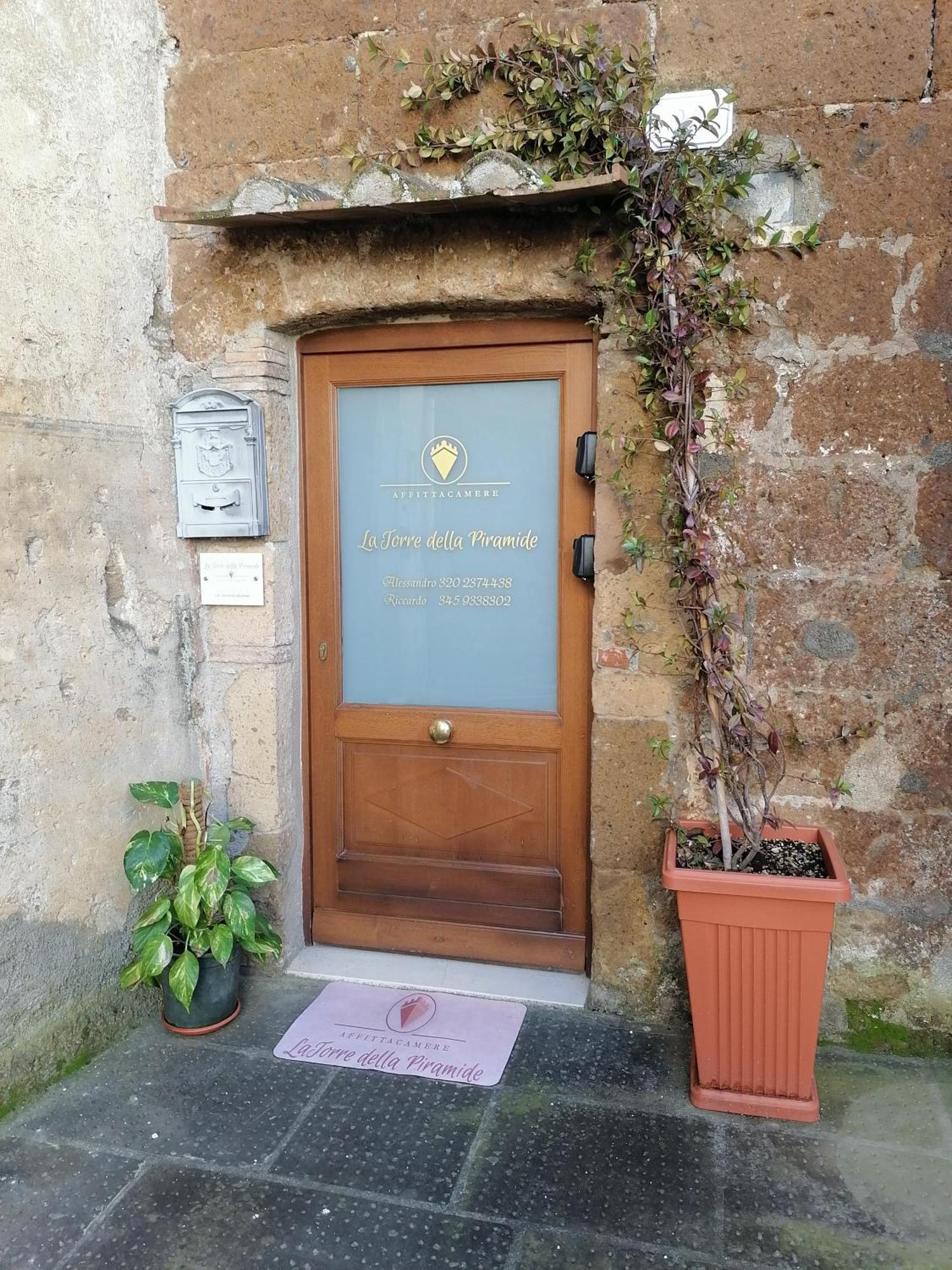 La Torre Della Piramide Hotel Pitigliano Exterior photo